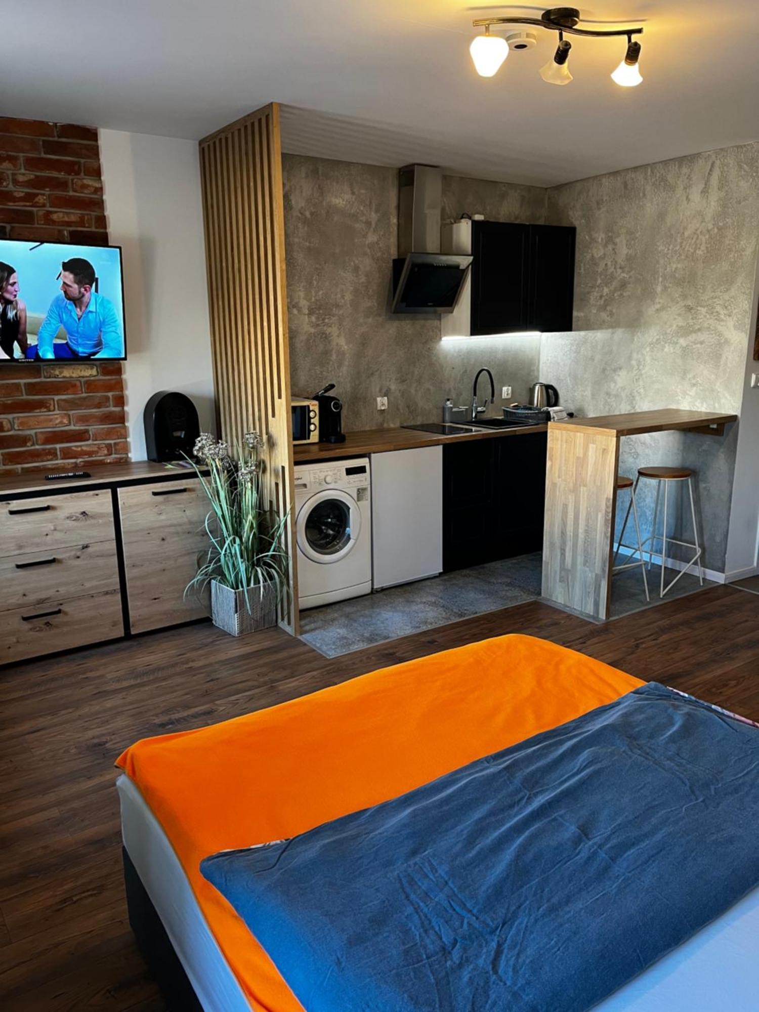 Pokoje Goscinne Fabio Chojnice Exteriör bild